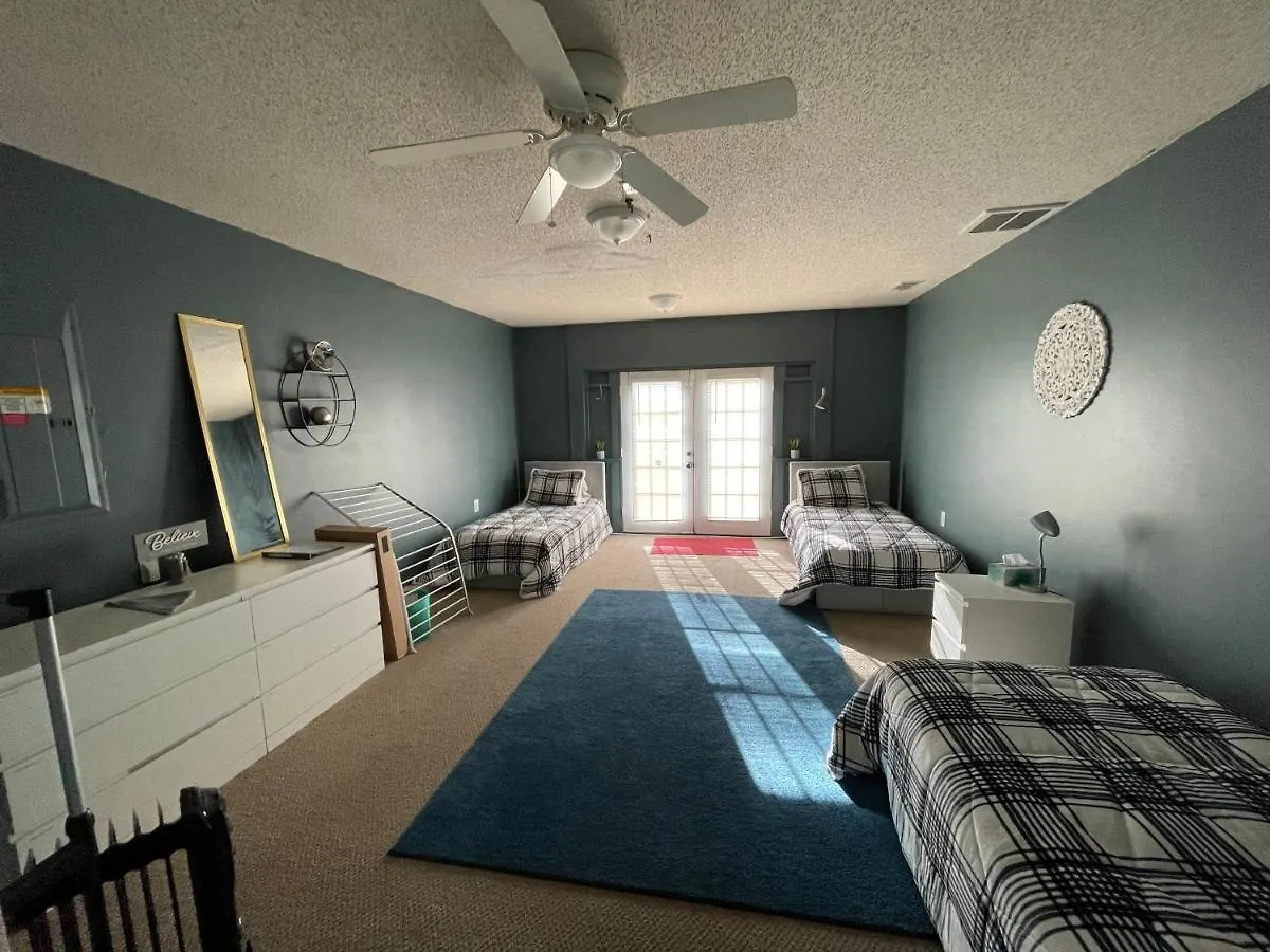 Hakuna Matata Hostel Shared Room Charlotte Homestay